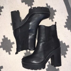 Bamboo Platform Black Booties